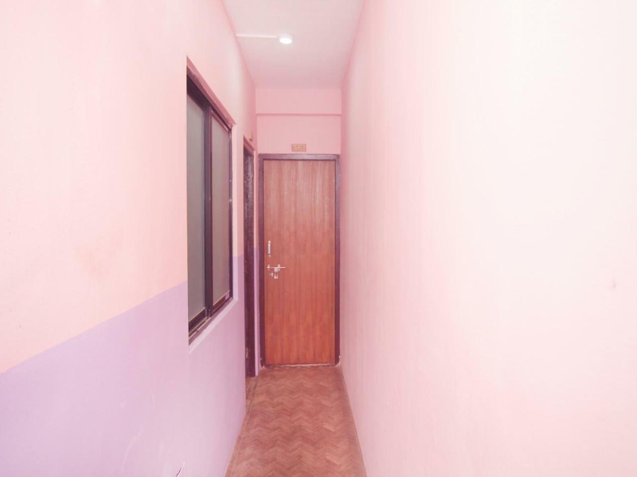 Oyo 341 Hotel Kusum Kohinoore Tokha Buitenkant foto