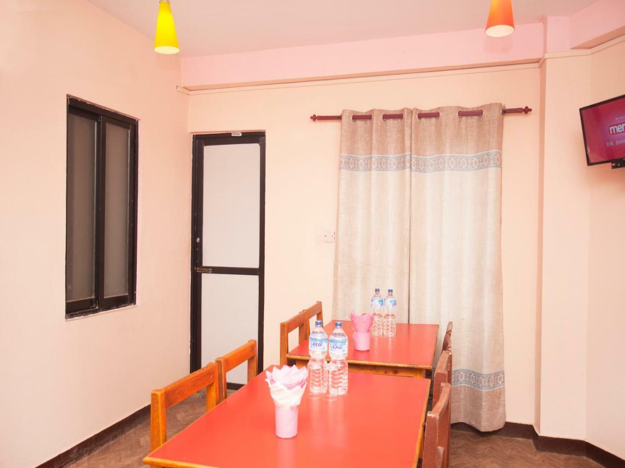 Oyo 341 Hotel Kusum Kohinoore Tokha Buitenkant foto