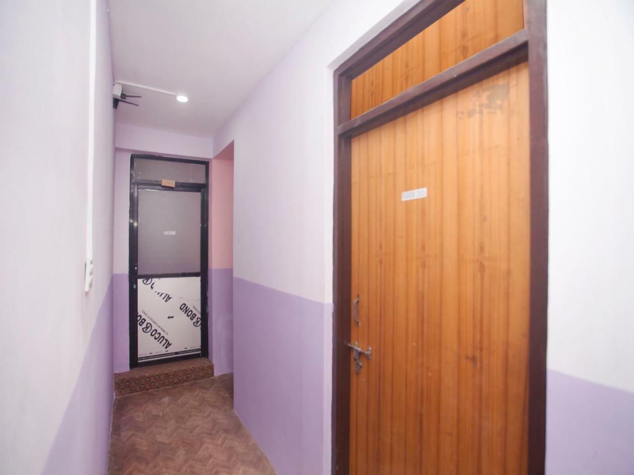 Oyo 341 Hotel Kusum Kohinoore Tokha Buitenkant foto