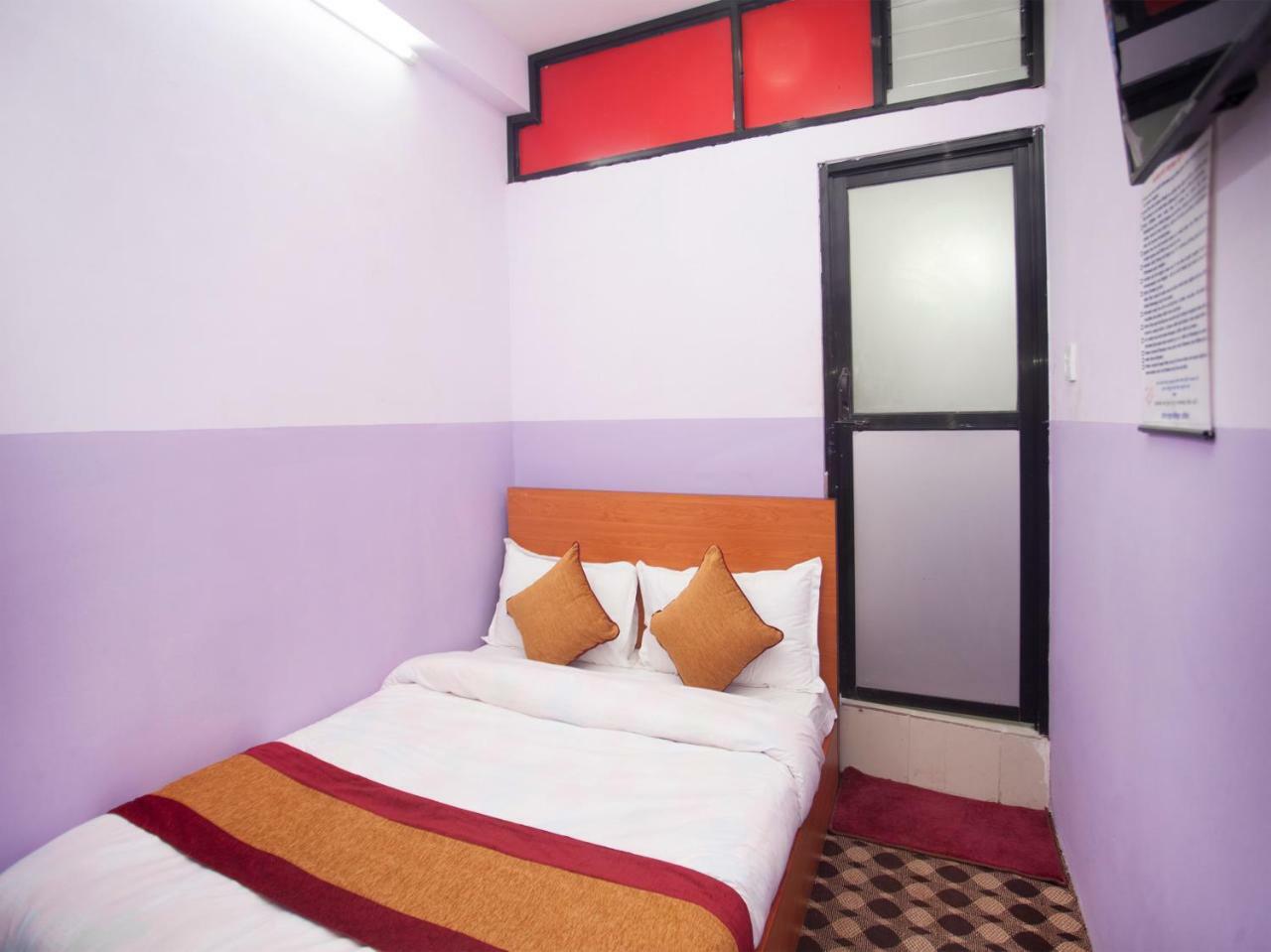 Oyo 341 Hotel Kusum Kohinoore Tokha Buitenkant foto